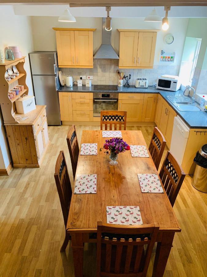 The Granary Villa Abergavenny Exteriör bild